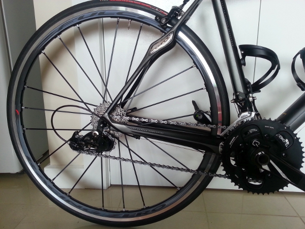 Fulcrum Zero race wheels and Quark Riken power meter.