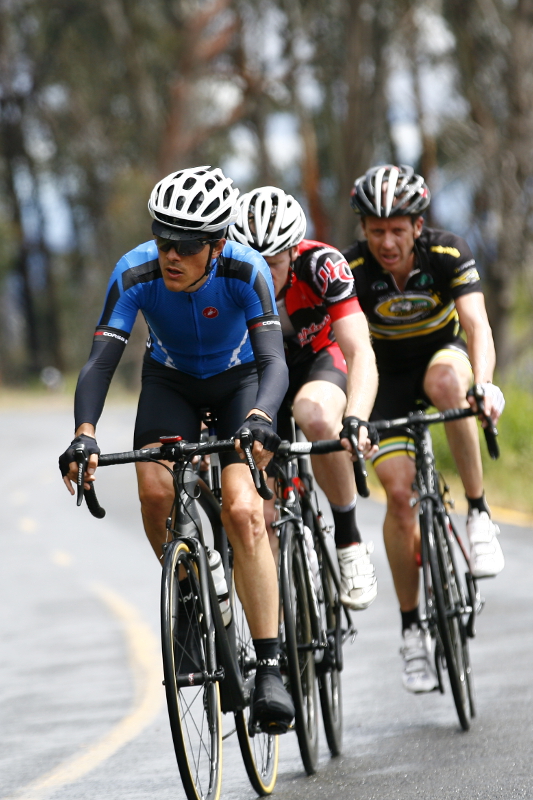 Chasing on the false flat. Photo: jxpphotography.com